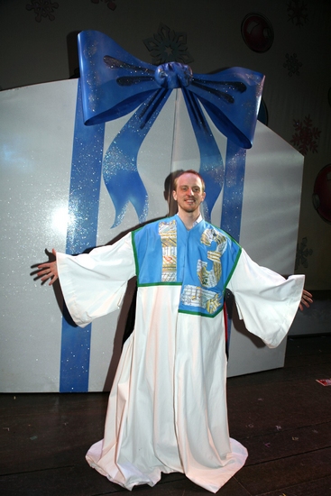 Photo Coverage: WHITE CHRISTMAS Gypsy Robe Ceremony Image