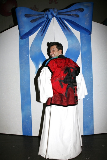 Photo Coverage: WHITE CHRISTMAS Gypsy Robe Ceremony Image