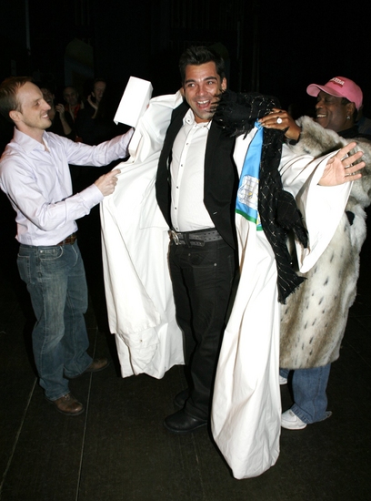 Photo Coverage: WHITE CHRISTMAS Gypsy Robe Ceremony Image
