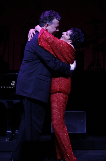 Photo Coverage: LIZA'S AT THE PALACE...! Curtain Call Image
