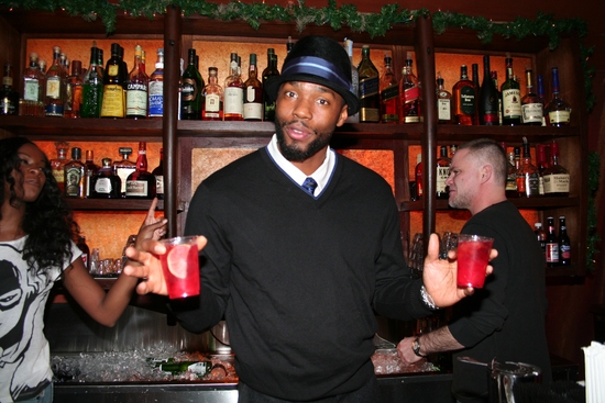 Photo Coverage: Stockings With Care's 4th Annual 'Celebrity Bartending Night' Image