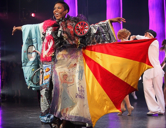 Photo Coverage: GYPSY OF THE YEAR 2008 - Performance Image