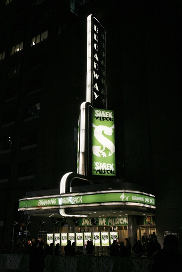 Photo Coverage: SHREK The Musical Opening Night Arrivals Image
