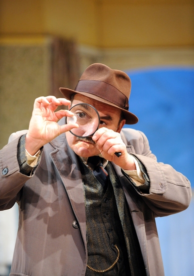 Photo Flash: LOOT At Tricycle Theatre Image