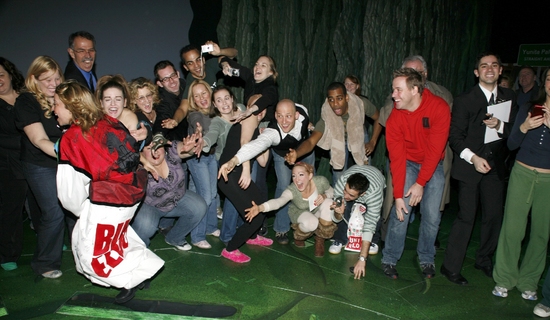 Jennifer Cody and the cast Photo