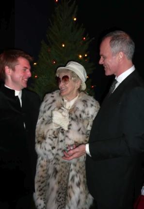 Photo Flash Exclusive: Elaine Stritch Visits COWARD AT CHRISTMAS: A CABARET FOR NOEL Image
