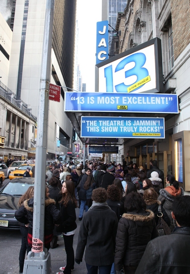 Photo Essay: January 4th, 2009 'Closing Day on Broadway' Image