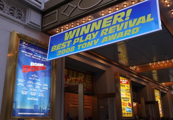 Photo Essay: January 4th, 2009 'Closing Day on Broadway' 