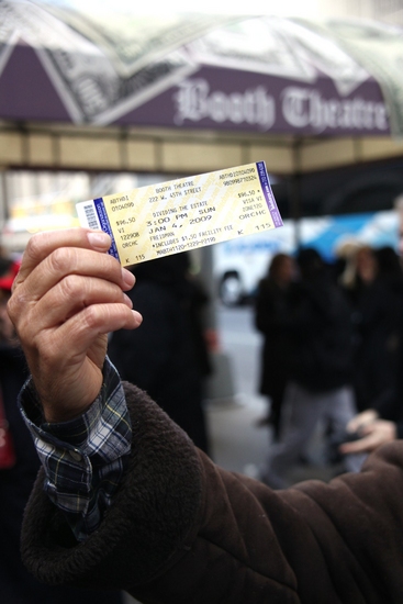 Photo Essay: January 4th, 2009 'Closing Day on Broadway' 