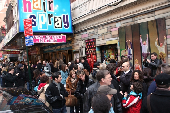 Photo Essay: January 4th, 2009 'Closing Day on Broadway' Image