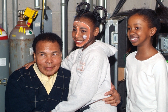 Photo EXCLUSIVE: Muhammad Ali Visits THE LION KING National Tour Image