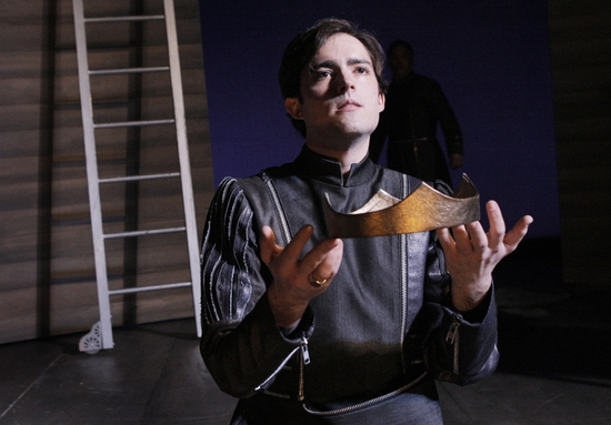 Photo Flash: HENRY V At The Guthrie Image