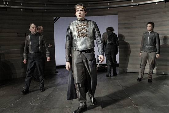 Photo Flash: HENRY V At The Guthrie 