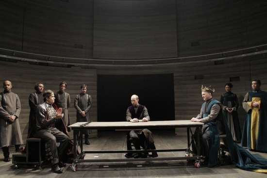 Photo Flash: HENRY V At The Guthrie Image