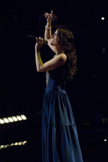 Photo Flash: Idina Menzel in Concert on PBS Image
