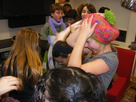 Photo Coverage: BROADWAY KIDS CARE Present the 'Knitting Project' 