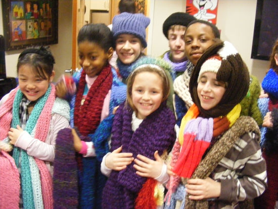 Photo Coverage: BROADWAY KIDS CARE Present the 'Knitting Project' 