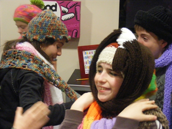 Photo Coverage: BROADWAY KIDS CARE Present the 'Knitting Project' 