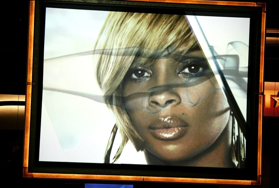 Mary J. Blige will soon be honored

 Photo