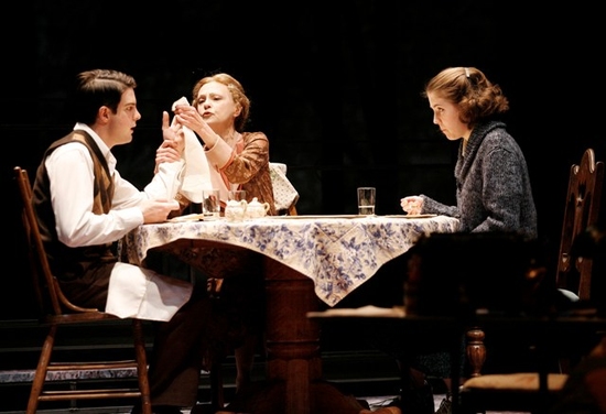 JOHN TUFTS as Younger Tom, JUDITH-MARIE BERGAN as Amanda and MARIANNE MILLER as Laura Photo