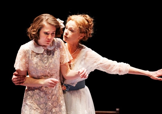Photo Coverage: Glass Menagerie Enthralls at PlayMakers Image