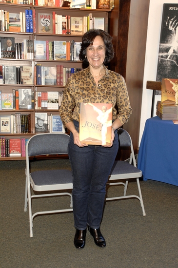 Photo Coverage: Mark Indelicato Reads 'Jose! Born to Dance' at B&N 
