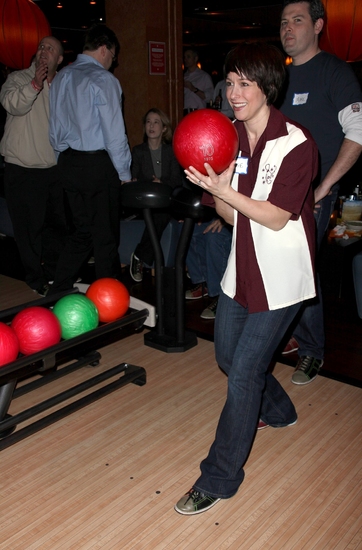 Photo Coverage: Second Stage Theatre's 2009 All-Star Bowling Classic Image