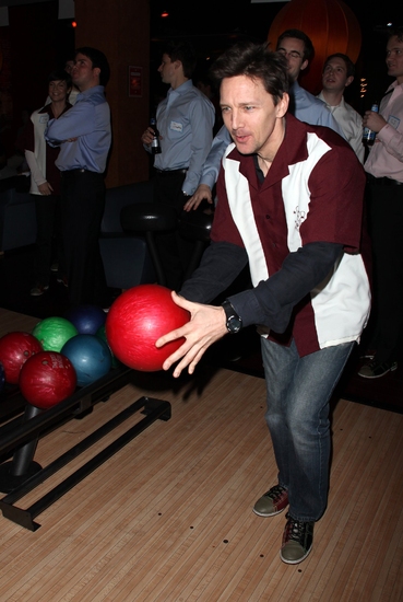 Photo Coverage: Second Stage Theatre's 2009 All-Star Bowling Classic Image