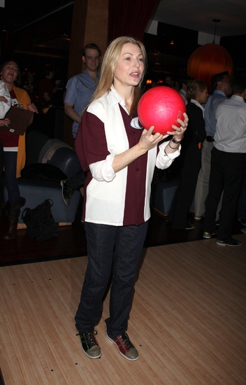 Photo Coverage: Second Stage Theatre's 2009 All-Star Bowling Classic Image