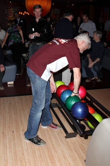 Photo Coverage: Second Stage Theatre's 2009 All-Star Bowling Classic  Image