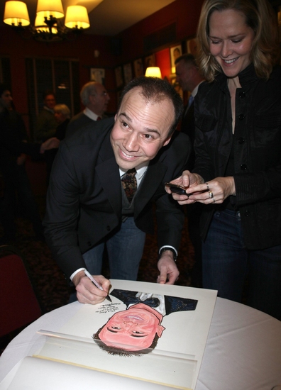Photo Coverage: Danny Burstein Joins Sardi's Wall of Fame Image
