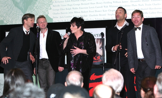 Photo Coverage: LIZA'S at... Barnes & Noble! Image