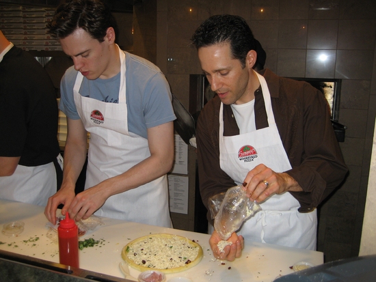 Photo Flash: JERSEY BOYS Las Vegas' Bergen and Leibow Lend Talents to 'Celebrity Cook-Off' Image