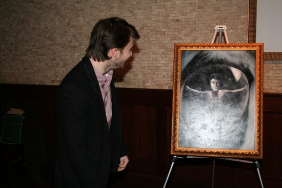 Photo Coverage: EQUUS Star Daniel Radcliffe's Portrait Unveiled at Tony's DiNapoli Image