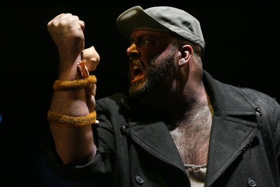 Photo Flash: The Hairy Ape At The Goodman Theater Image
