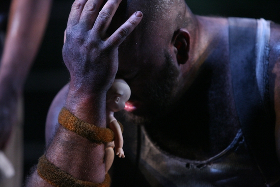 Photo Flash: The Hairy Ape At The Goodman Theater Image