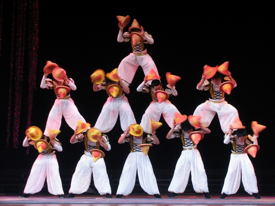 Photo Flash: National Acrobats Of China Tumble and Spin  Image