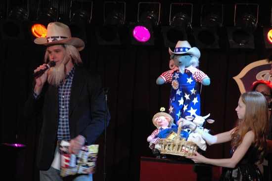 Michael Lee Scott and the Uncle Sam family of bears from State Fair Photo