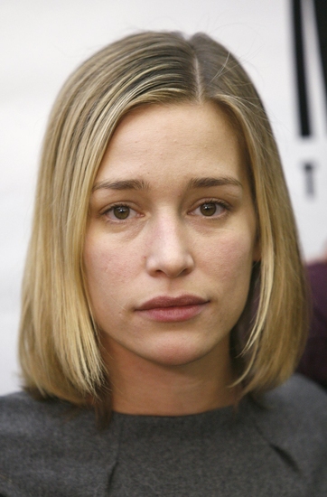 Piper Perabo Photo