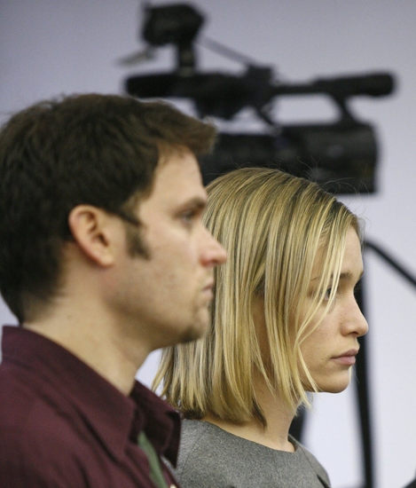 Steven Pasquale and Piper Perabo

 Photo