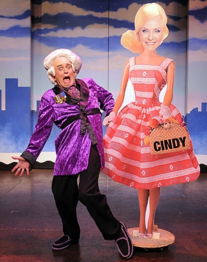 Photo Flash: Steve Silver's Beach Blanket Babylon Image