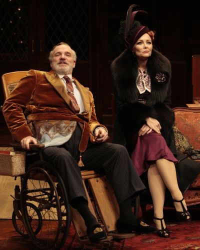 Photo Flash: 'THE MAN WHO CAME TO DINNER' at Houston's Alley Theatre Image