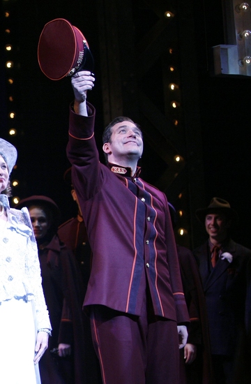 Photo Coverage: GUYS & DOLLS Opening Night Curtain Call! Image