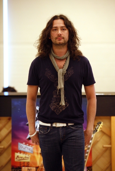 Photo Coverage: 'ROCK OF AGES' First Day of Rehearsal at the New 42nd Street Studios! Image