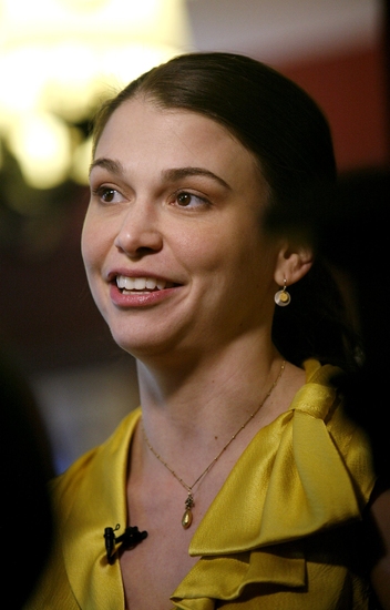 Photo Coverage: Sutton Foster Joins Sardi's Wall Of Fame Image