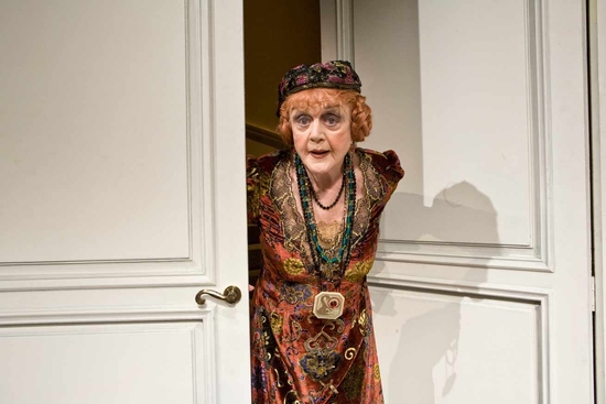 Photo Flash: BLITHE SPIRIT at the Shubert Theatre Image