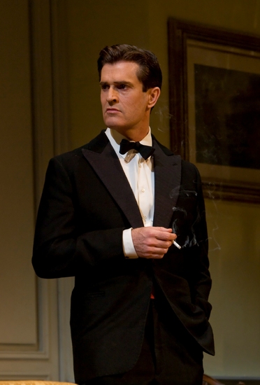 Photo Flash: BLITHE SPIRIT at the Shubert Theatre Image