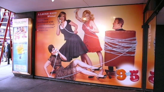 Photo Coverage: ' 9 To 5 - THE MUSICAL' Marquee at the Marquis! Image