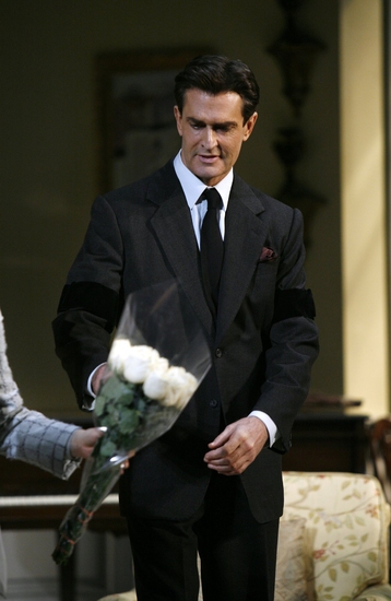 Photo Coverage: 'Blithe Spirit' Opening Night on Broadway Curtain Call! Image