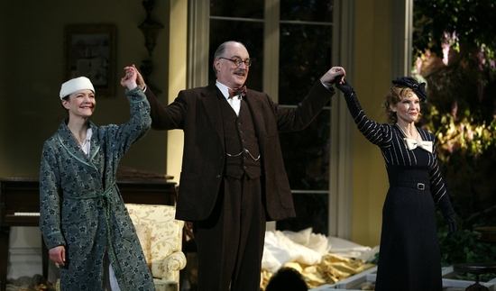 Photo Coverage: 'Blithe Spirit' Opening Night on Broadway Curtain Call! Image
